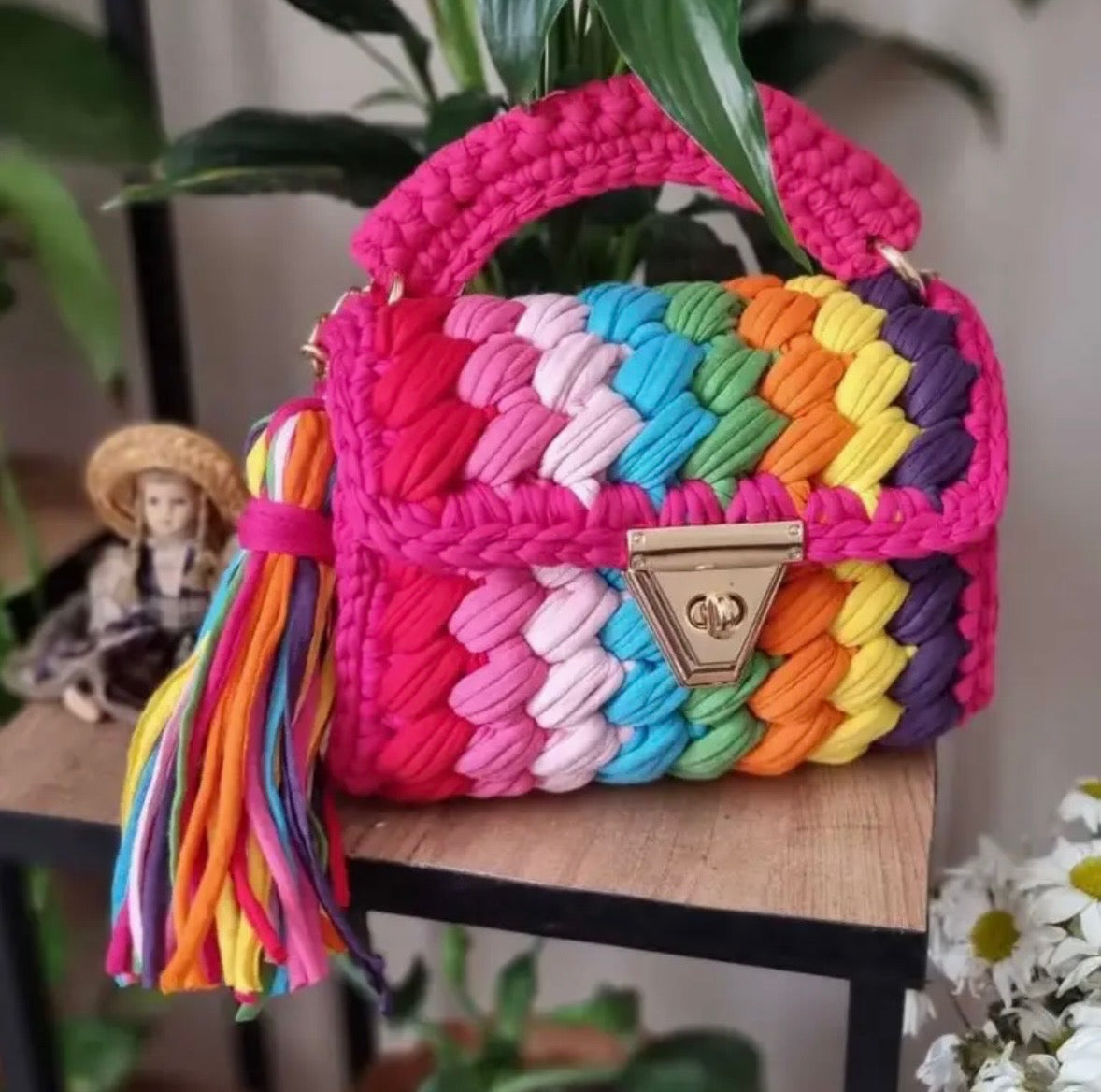 The Knot Your Average Bag